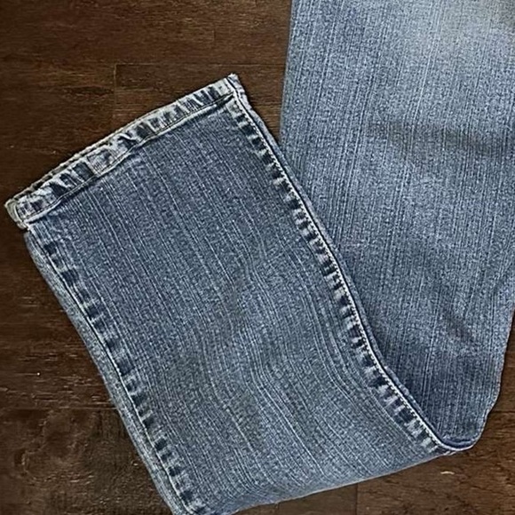 LEVIS-Vintage 550 bootcut jeans, size 6-EUC - Picture 11 of 14